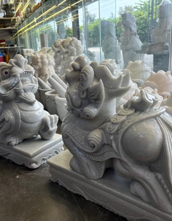 Cặp tỳ hưu đá trắng nguyên khối cao 35cm dài 40cm ngang 16cm T012