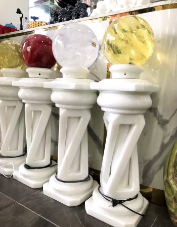 Chân đèn đá trắng nguyên khối cao 70cm T076