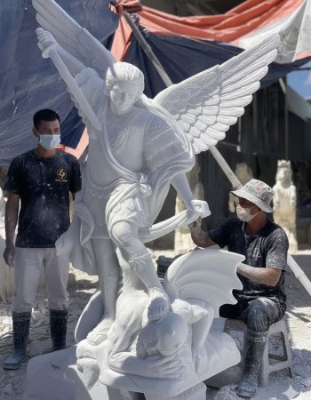 Tượng Tổng Thiên Thần Michael đá trắng cao 1.5m T175