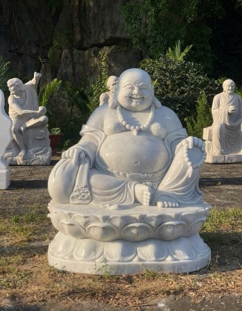 Tượng di lặc đá trắng nguyên khối cao 1.55m , ngang 1.2m , dài 1.1m T117