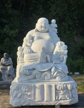 Tượng di lặc đá trắng nguyên khối  cao 2.2m, ngang 1.5m, dài 1.2m T116