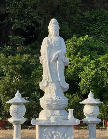 Tượng quan âm đá trắng nguyên khối cao 3.5m T113