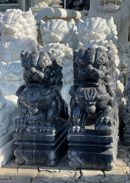 Cặp kỳ lân đá cẩm vân nguyên khối cao 65cm , ngang 23cm T118